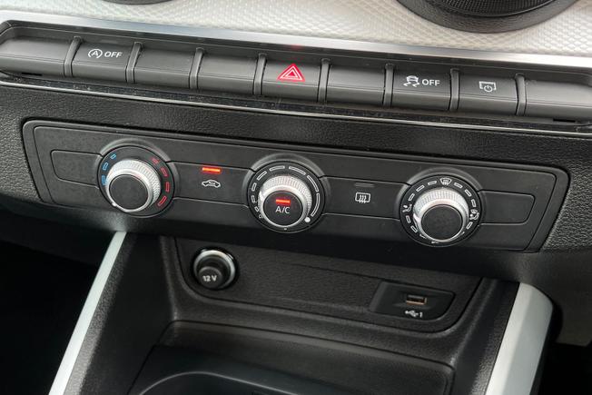 Audi Q2 Photo 32