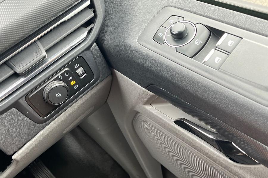 Ford TRANSIT CUSTOM Photo autoimg-67c5122fb77629e9a5863f18ecbef595488f7b1d.jpg