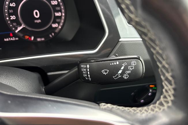 VOLKSWAGEN Tiguan Photo 23