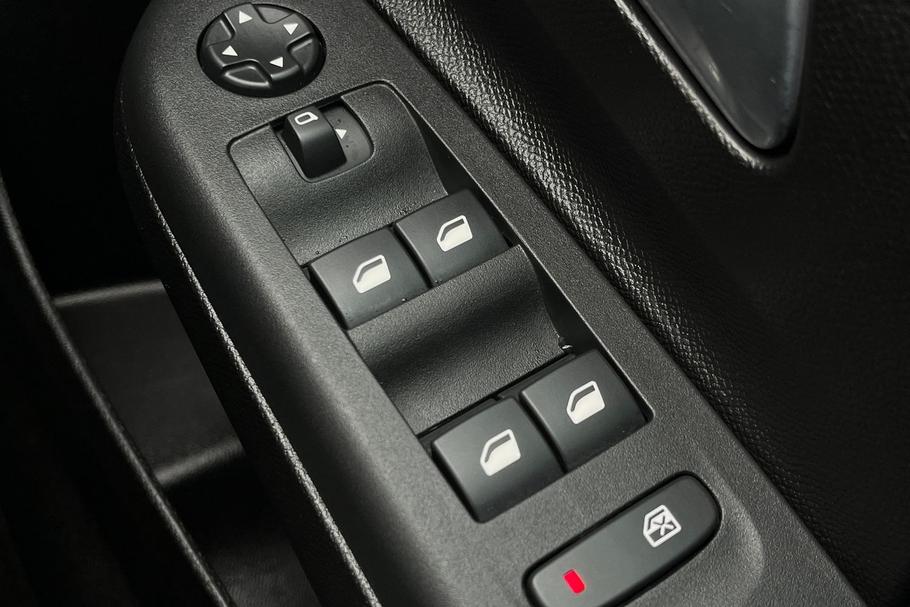 Used Vauxhall CORSA VN75BGK 16