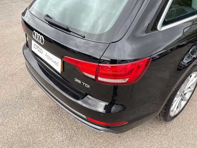 AUDI A4 Avant Photo 23