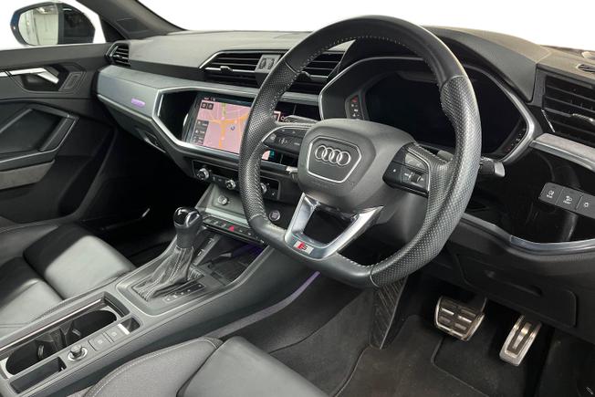 AUDI Q3 Photo 6