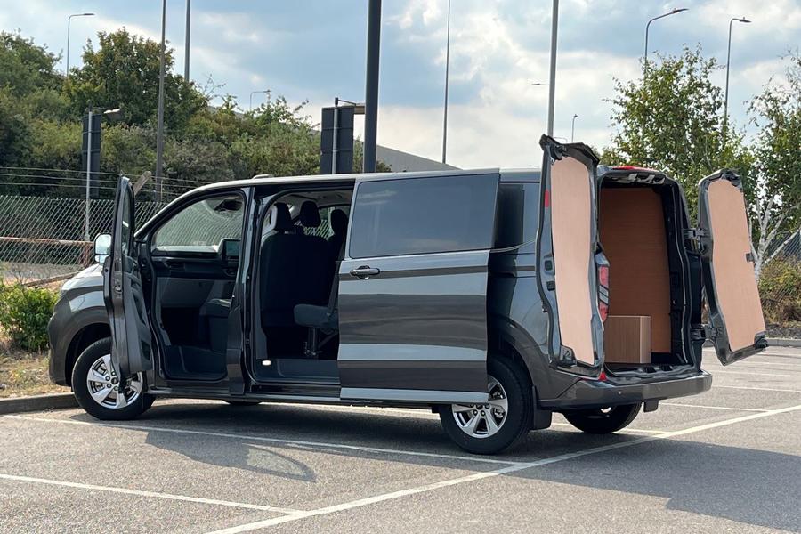 Ford TRANSIT CUSTOM Photo autoimg-67d1b65f9e80eead87ddb4fccf3b2576d0aa2461.jpg