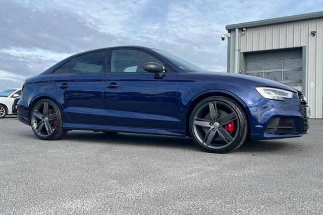AUDI S3 Photo 23