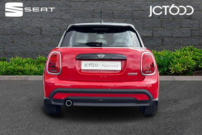 MINI Hatch Photo 7
