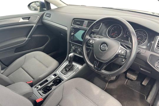 Volkswagen Golf Photo autoimg-67e00f8f19c5ef1f700aff9ab18ced2d53c13c74.jpg