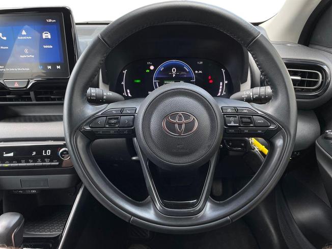 Toyota Yaris Photo 11
