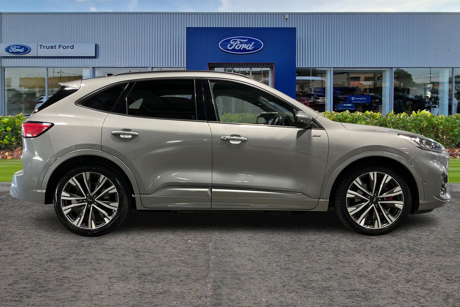 Ford KUGA Photo 2