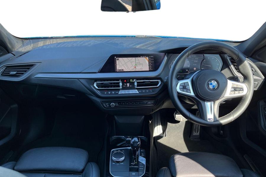 BMW 1 Series Photo autoimg-67e1c0ffabefe4bd91c3aae61b6facad1ddae70f.jpg