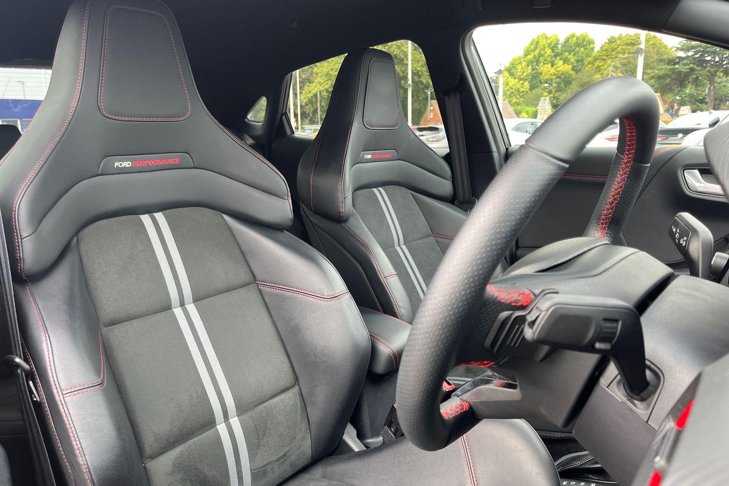 Ford PUMA Photo 16