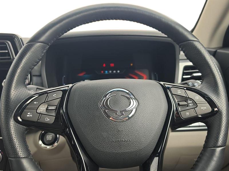 Used SsangYong Tivoli LF23XUW 13