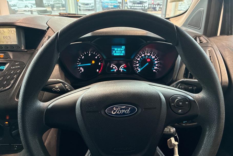 Used Ford Transit Connect YT67CBU 39