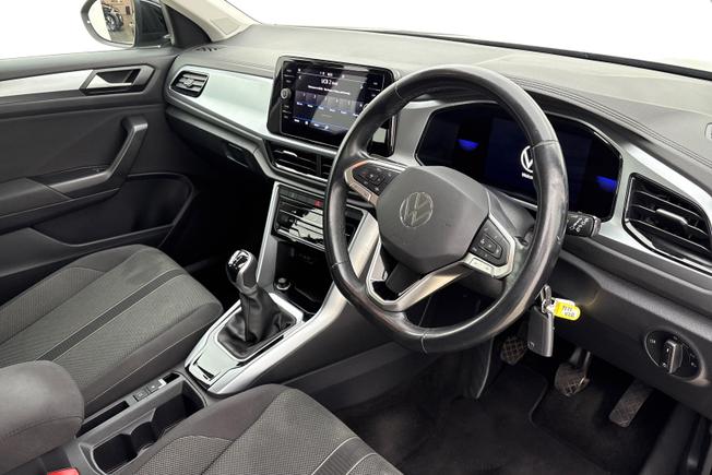 VOLKSWAGEN T-ROC Photo 6