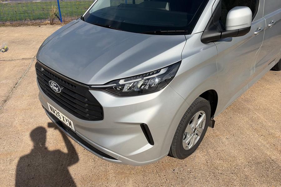 Ford TRANSIT CUSTOM Photo autoimg-67f5ddae14bd8e1088d364a308b02f994be0d87f.jpg