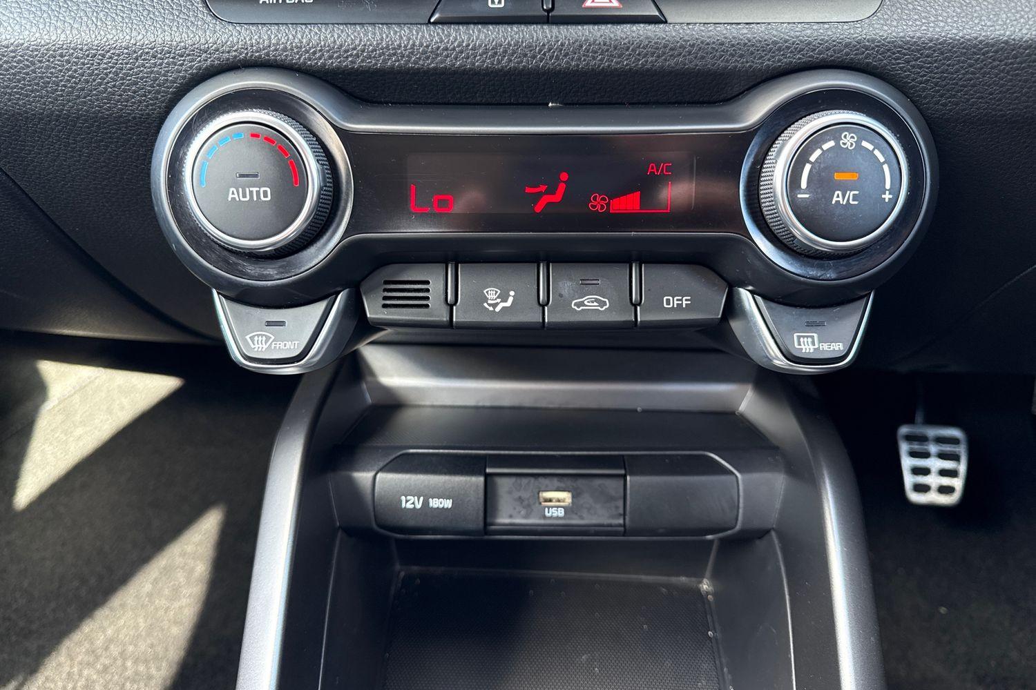 Kia STONIC Photo 27