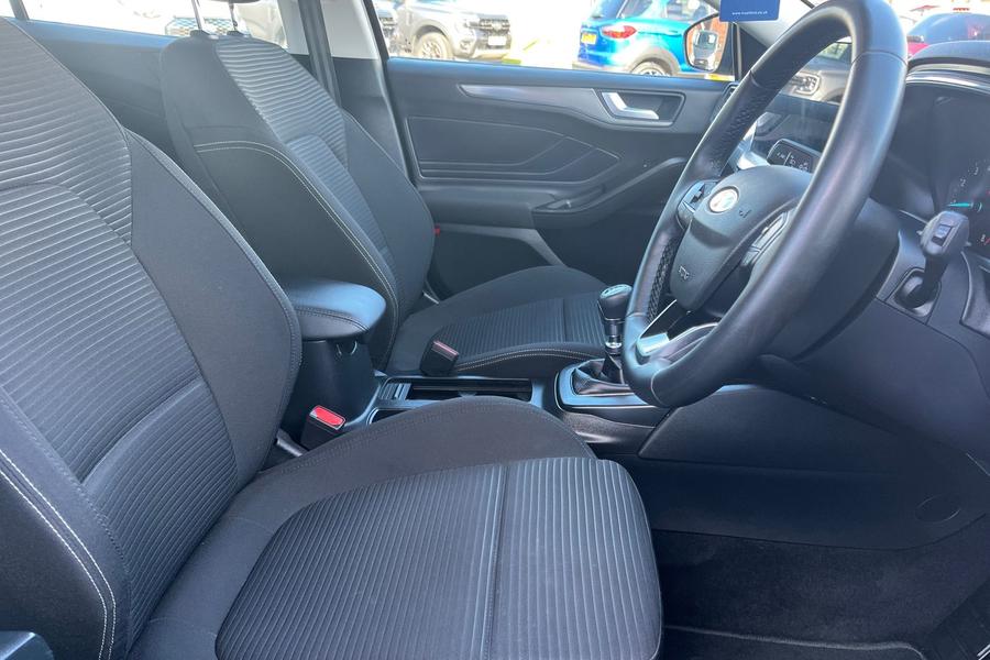 Ford FOCUS Photo autoimg-67fe991dc45b549835a8f9aa82122ad7fcbc80c1.jpg