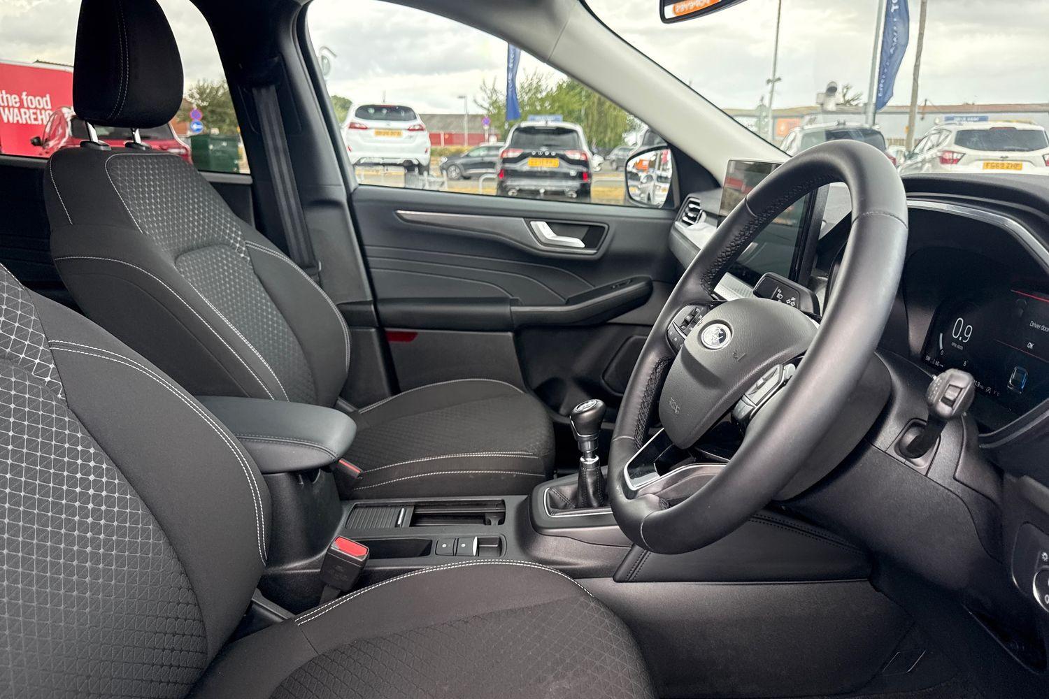 Ford KUGA Photo 16
