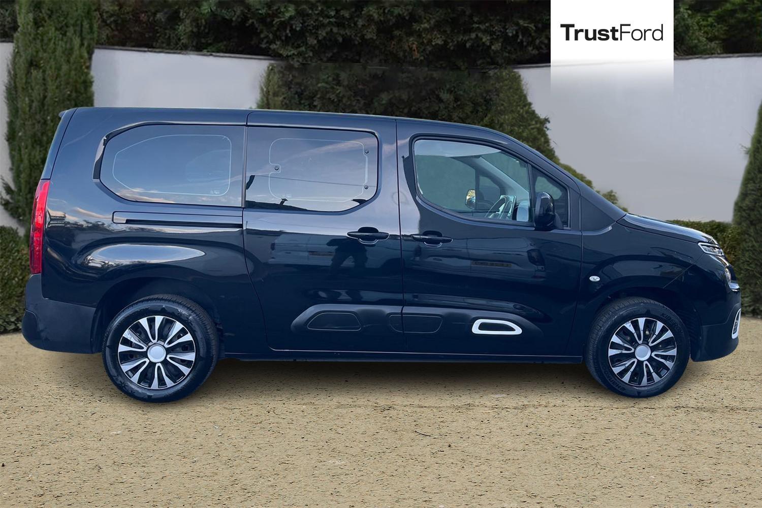 Citroen BERLINGO Photo 2