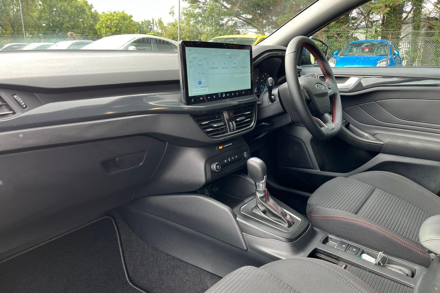 Ford FOCUS Photo 17