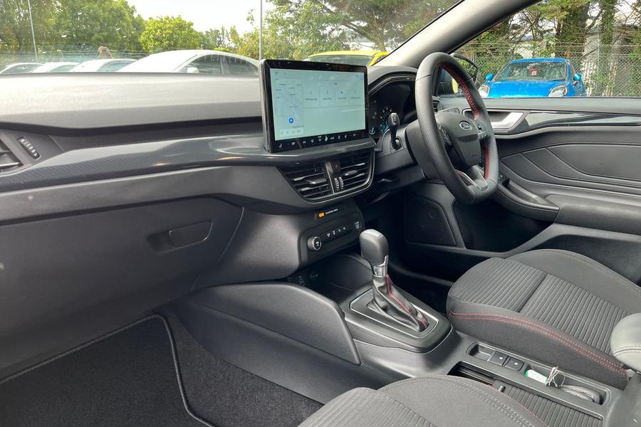 Ford FOCUS Photo autoimg-68059f29997cef24e6553319ae41bab9321ff8fc.jpg