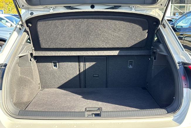 VOLKSWAGEN T-Roc Photo 12