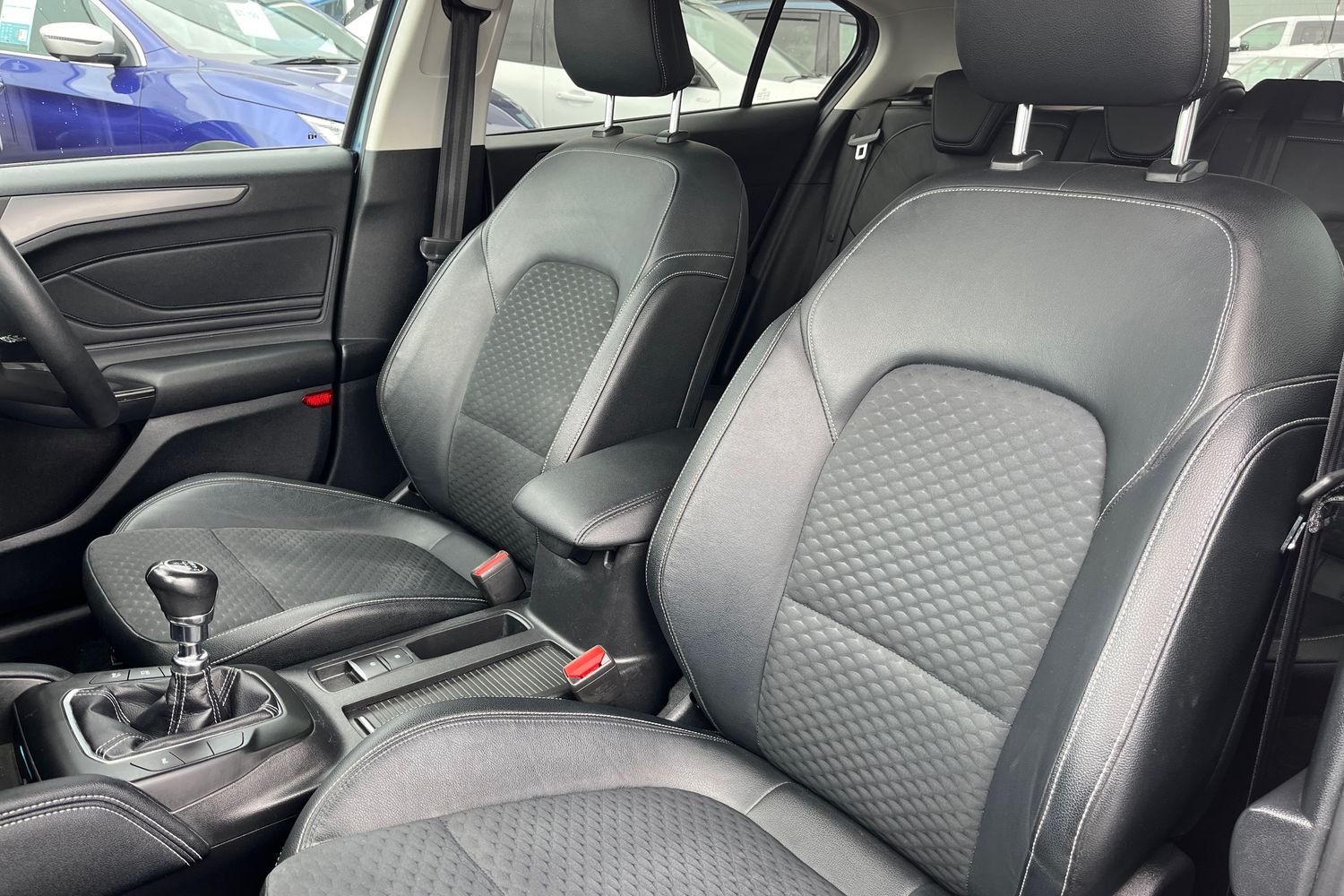 Ford FOCUS Photo 18