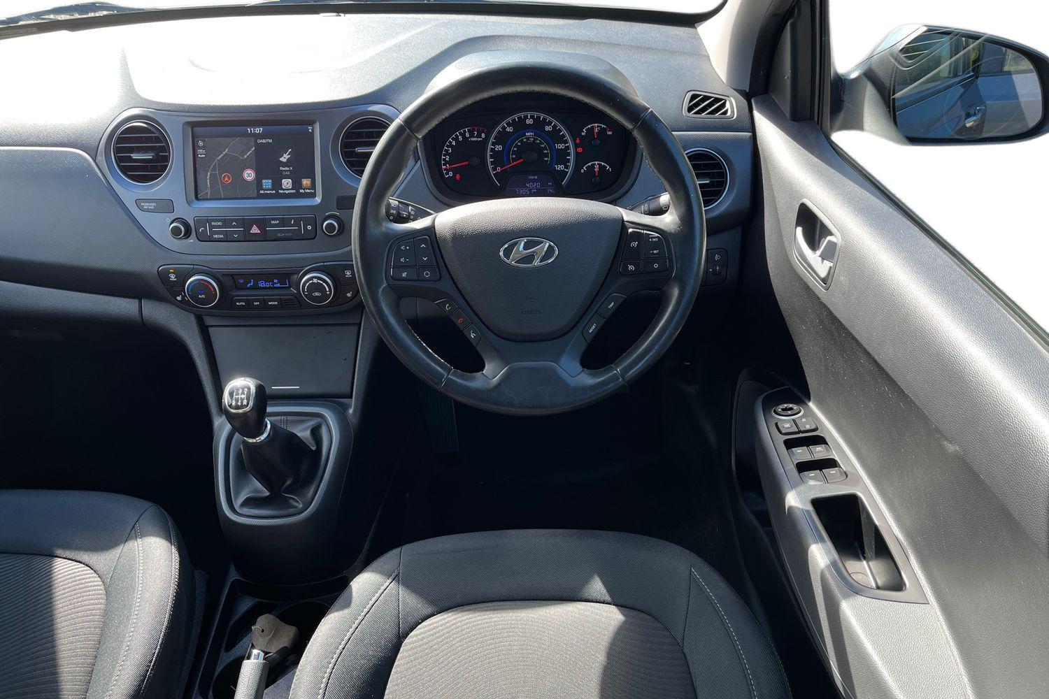 Hyundai i10 Photo 10