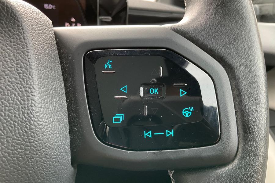 Ford Explorer Photo autoimg-680bba2a8fcba030baf22aa5c6355251bf9936e6.jpg