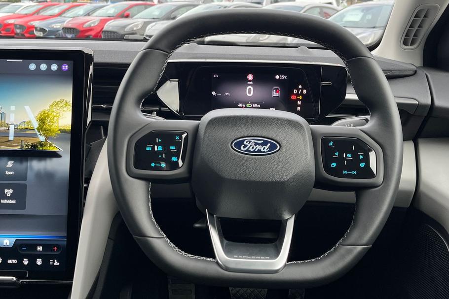 Used Ford EXPLORER 12