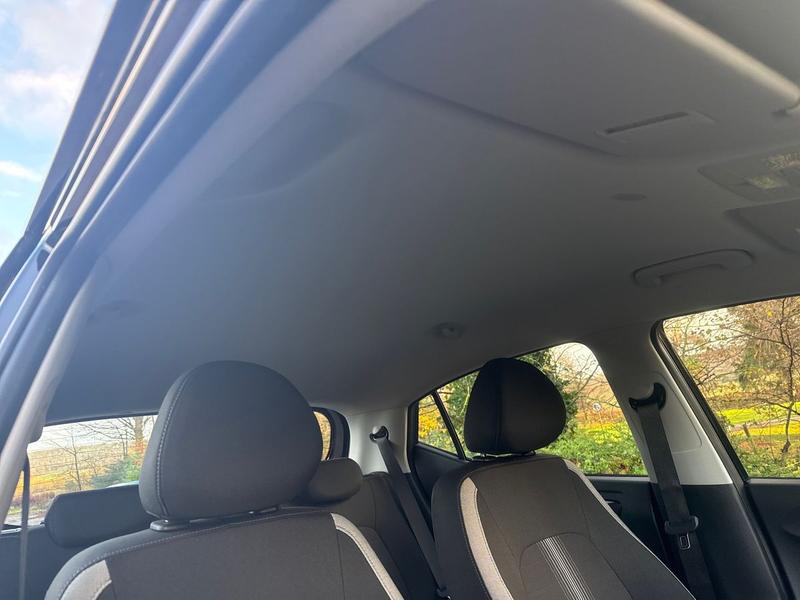 Used Hyundai i10 DV74NXL 35