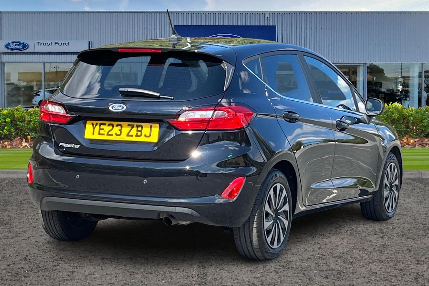 Ford FIESTA Photo 3