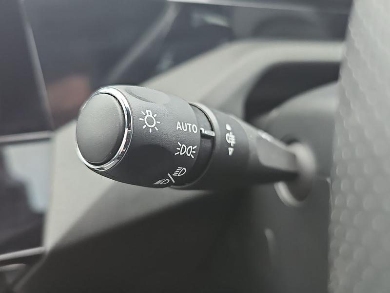 Used Peugeot E-308 NY73HWU 22