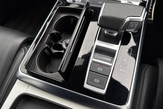 AUDI Q7 Photo 52
