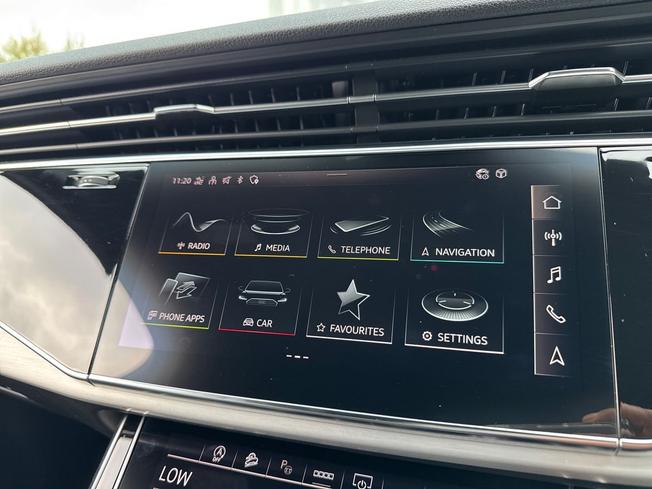 AUDI Q7 Photo 13