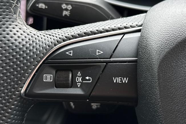 AUDI Q3 Photo 16