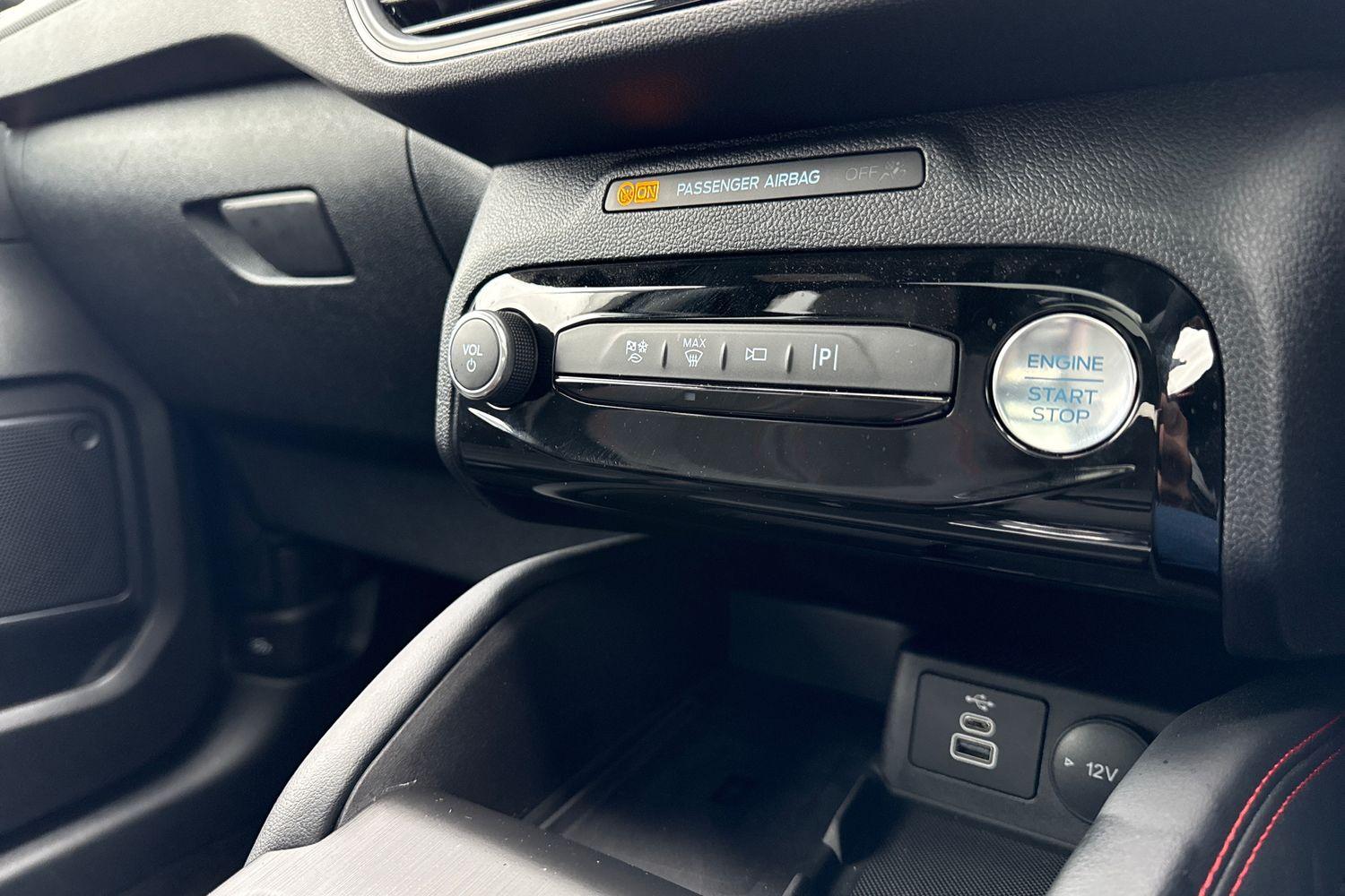 Ford KUGA Photo 27