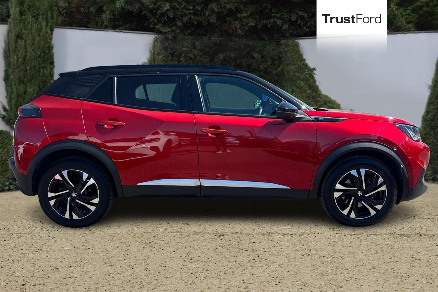 Peugeot 2008 Photo 2