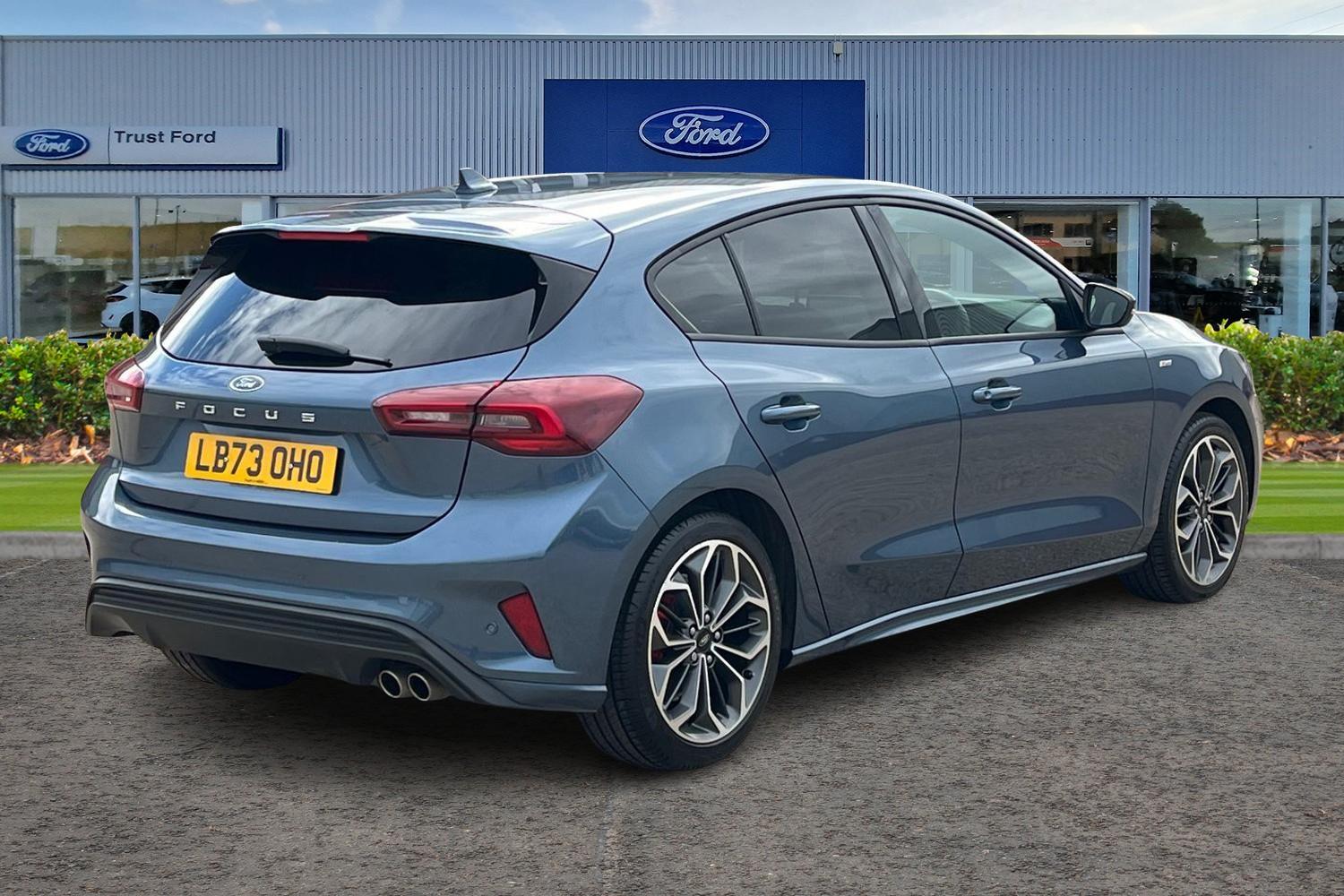 Ford Focus Photo 3