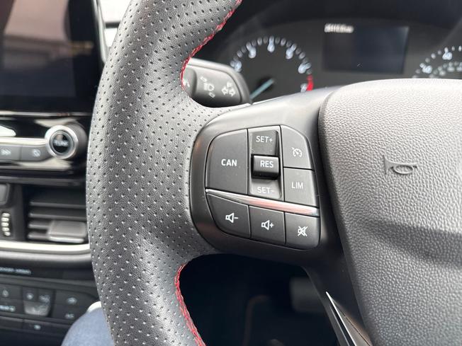 FORD Fiesta Photo 16