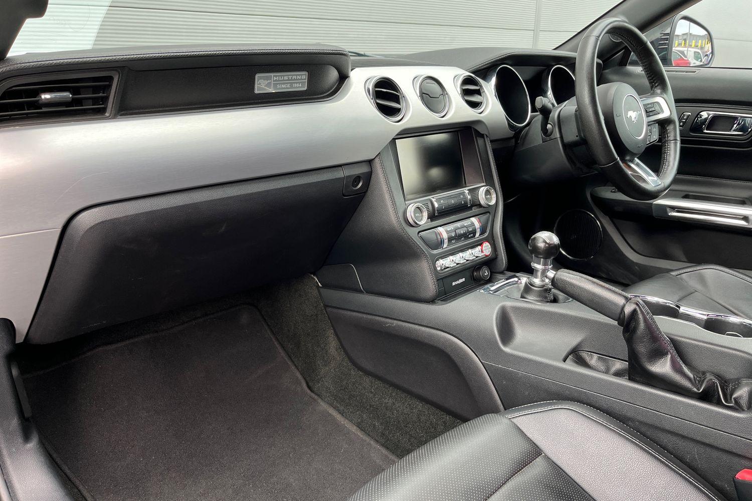 Ford MUSTANG Photo 17