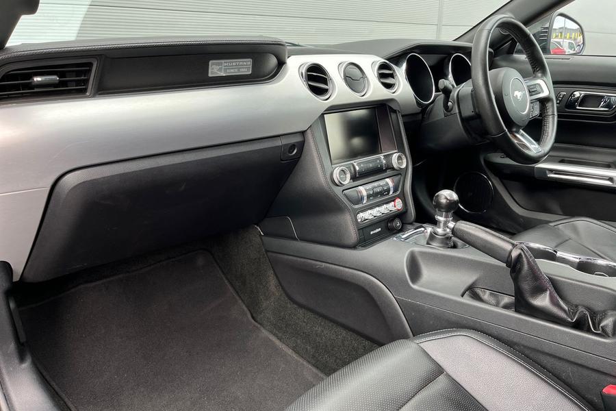 Ford MUSTANG Photo autoimg-68298edc8a3fd16834bf26ace59569910cb96a21.jpg