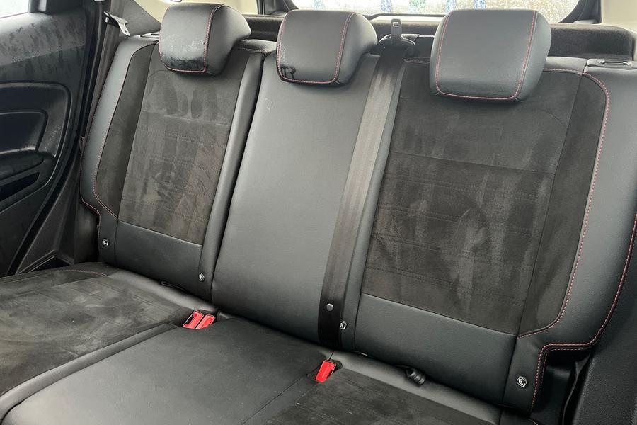 Ford ECOSPORT Photo autoimg-6829ade590b6ea7b5c27f222de516894ea0a0c87.jpg