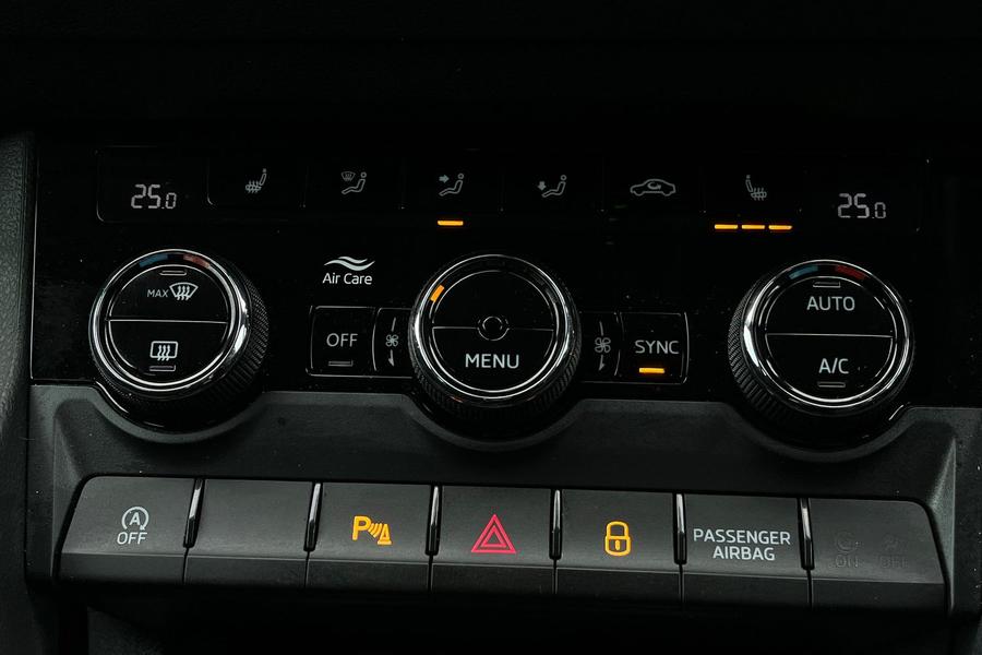 Skoda KAROQ Photo autoimg-682a410e44e03cabe2ebe15203c6a32e6a000a05.jpg