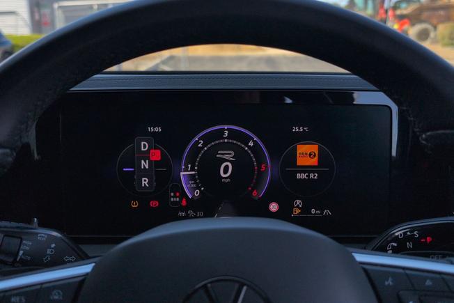 VOLKSWAGEN Tiguan Photo 15