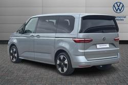 VOLKSWAGEN Multivan Photo 3