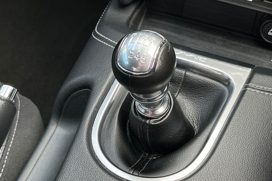 Ford Mustang Photo autoimg-6834377967144a3aef6ce6cbf16610586ea82850.jpg