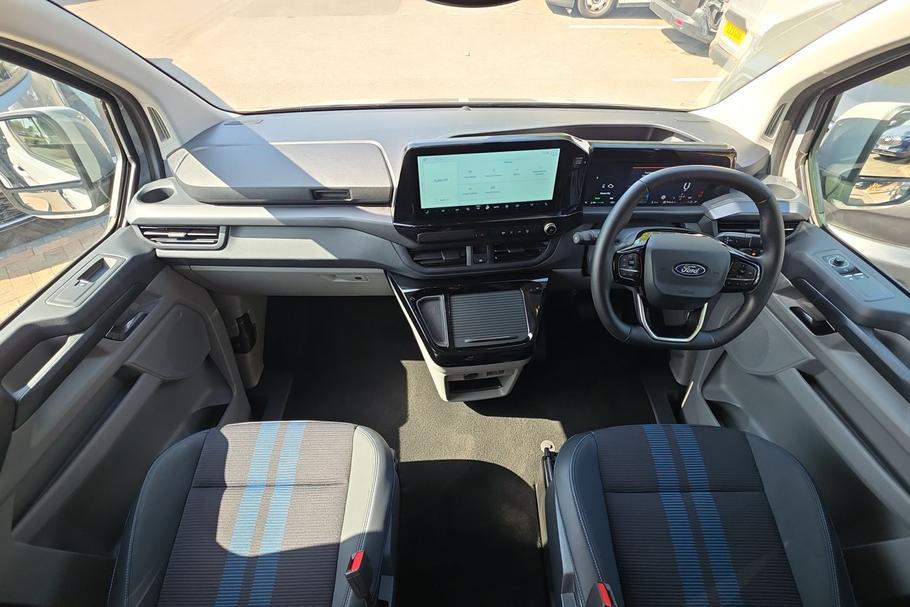 Used Ford TRANSIT CUSTOM FL26MWV 8