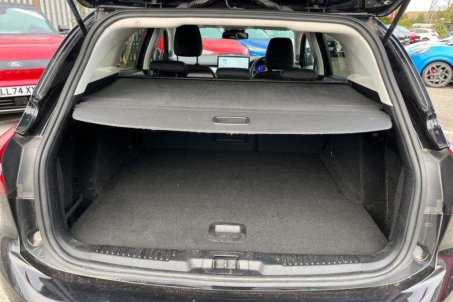 Ford FOCUS Photo autoimg-683968d9efdadb4fc91dc770f64232900d9082d1.jpg