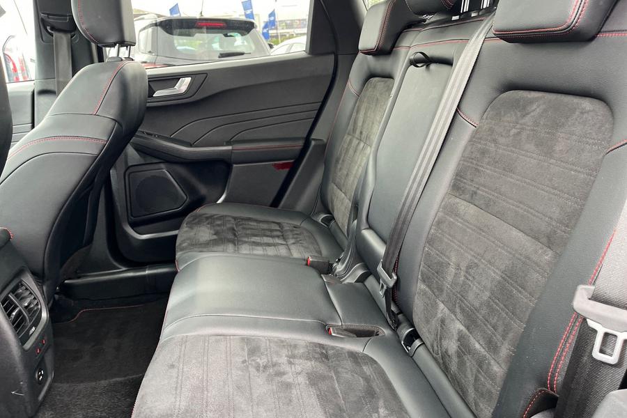 Ford Kuga Photo autoimg-683bd9d3b288677b549b2ac5bce604d52d0e8c6e.jpg