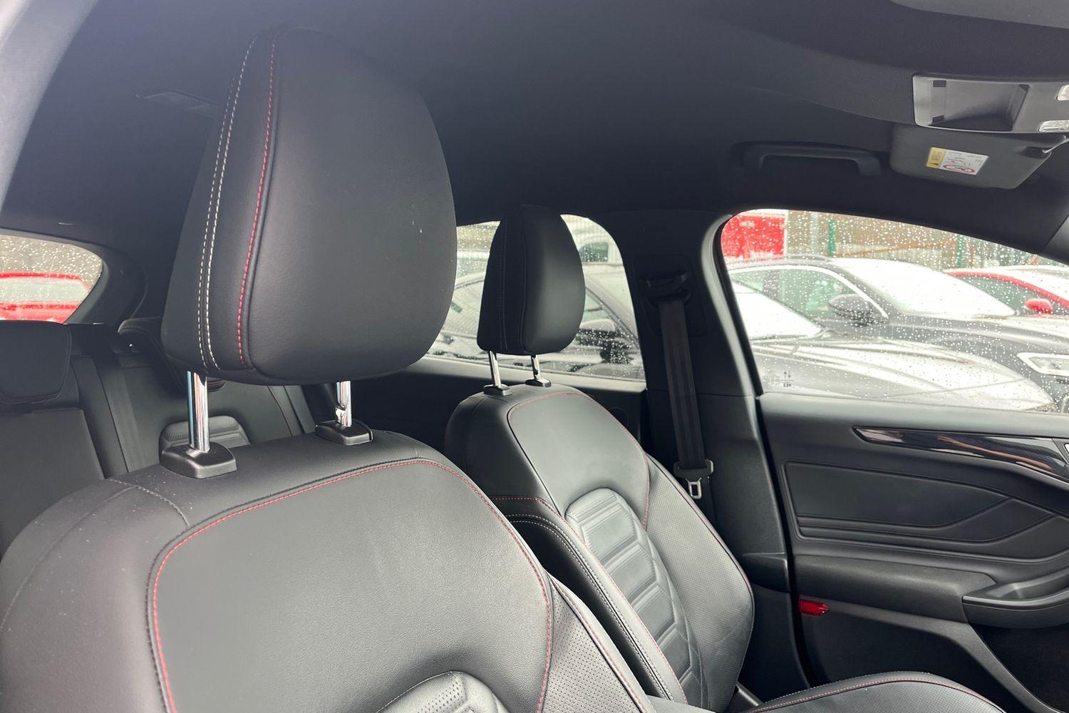Ford FOCUS Photo 16